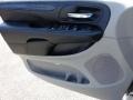 Stone White - Grand Caravan Crew Photo No. 19