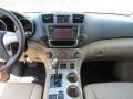 2013 Blizzard White Pearl Toyota Highlander SE  photo #27