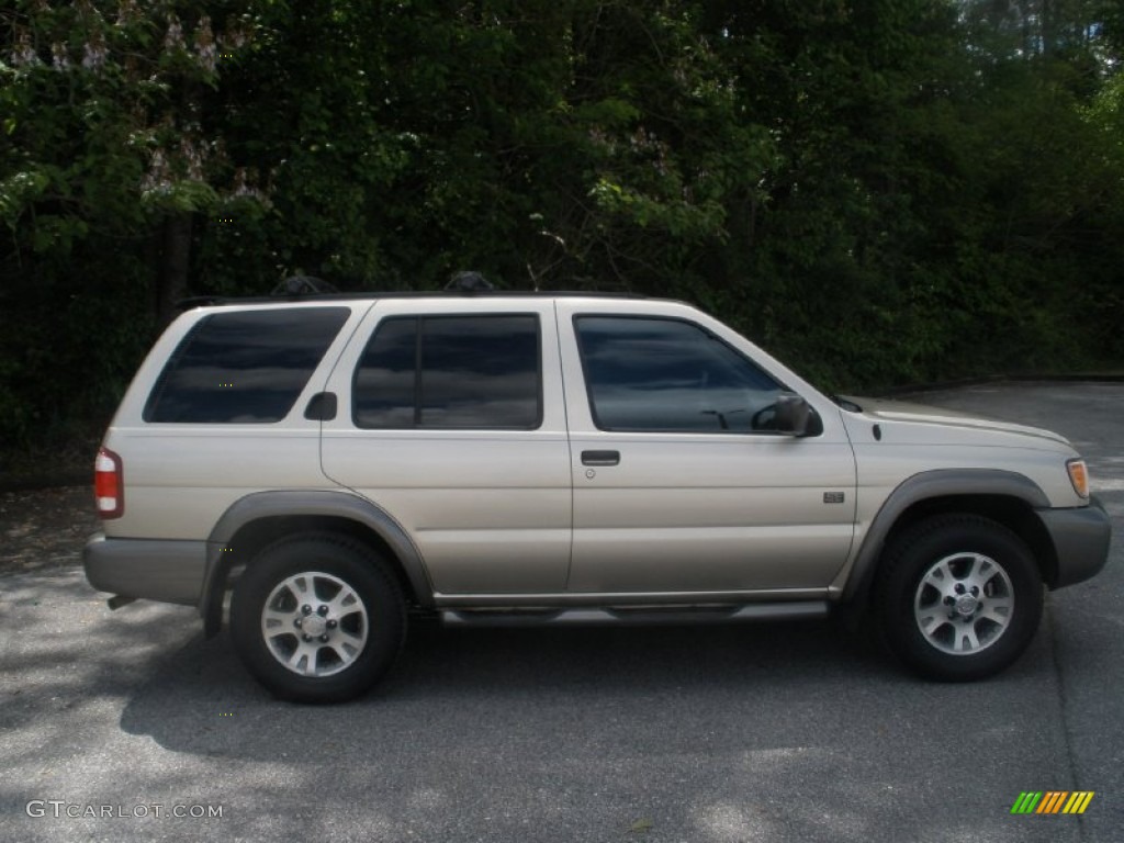 1999 Pathfinder SE 4x4 - Sahara Beige Metallic / Blond photo #2