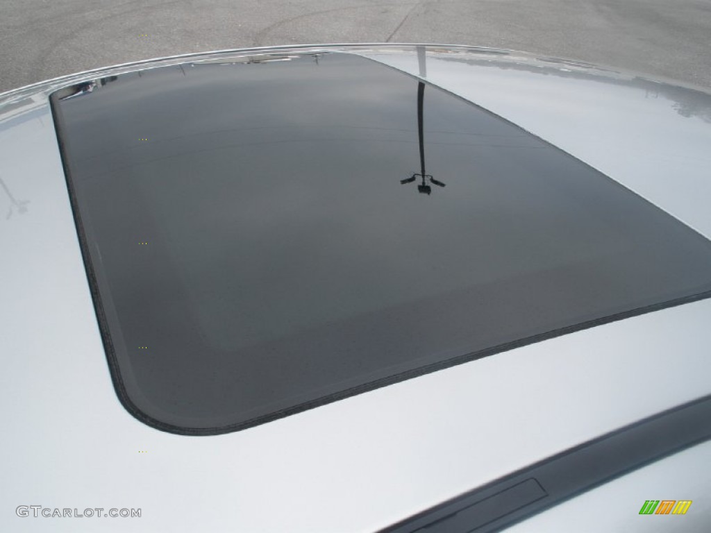 2009 3 Series 328i Sedan - Titanium Silver Metallic / Black photo #3