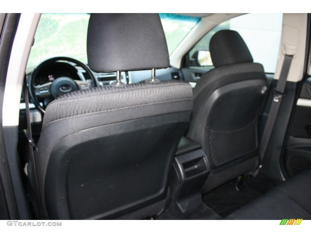 2011 Outback 2.5i Premium Wagon - Graphite Gray Metallic / Off Black photo #17
