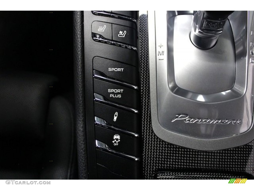 2012 Porsche Panamera 4 Controls Photo #80768303