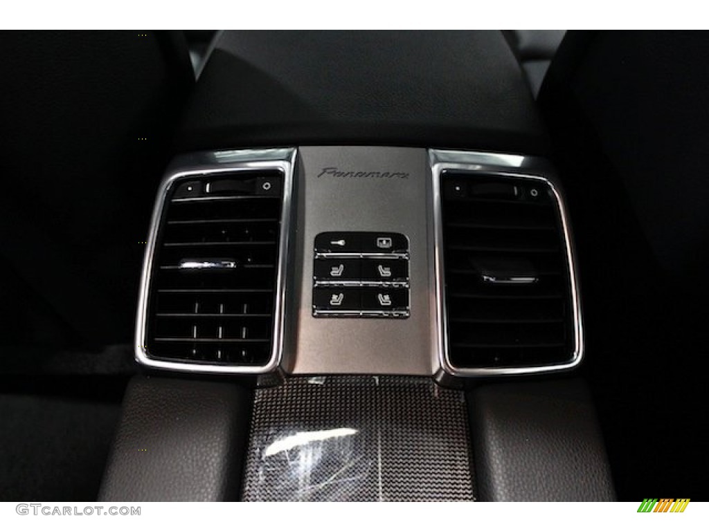 2012 Porsche Panamera 4 Controls Photos