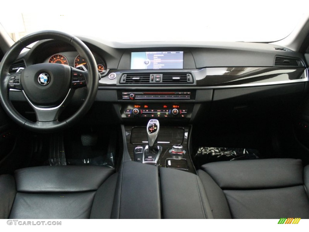 2011 BMW 5 Series 535i Sedan Black Dashboard Photo #80769503