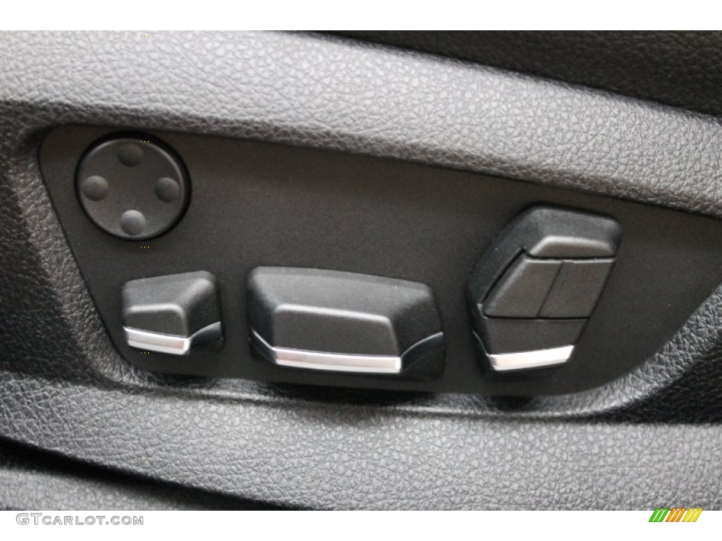 2011 BMW 5 Series 535i Sedan Controls Photo #80769879