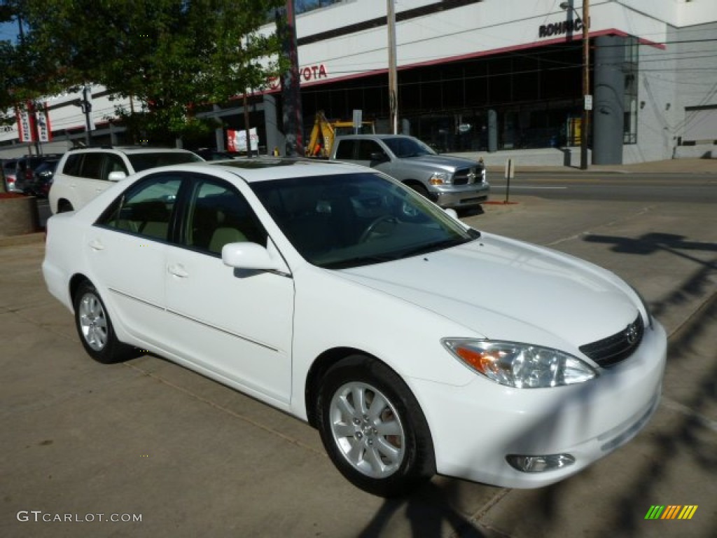 2003 Camry XLE V6 - Super White / Taupe photo #1