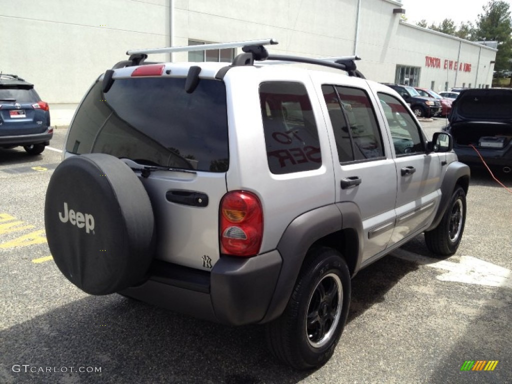 2002 Liberty Sport 4x4 - Bright Silver Metallic / Dark Slate Gray photo #6