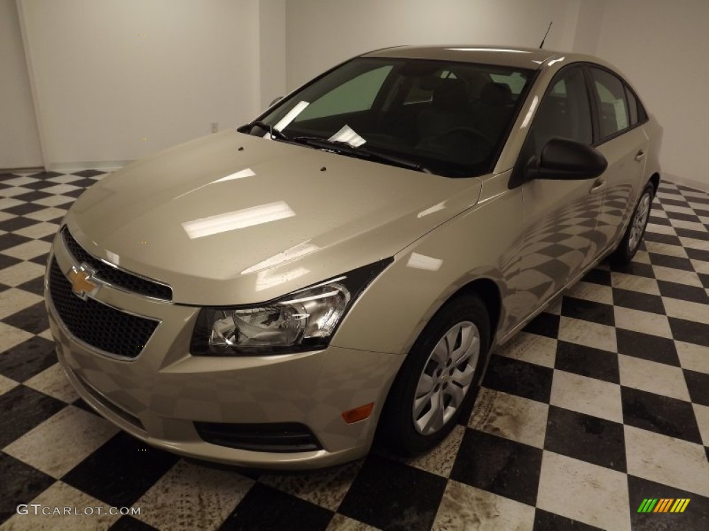 2013 Cruze LS - Champagne Silver Metallic / Jet Black/Medium Titanium photo #1