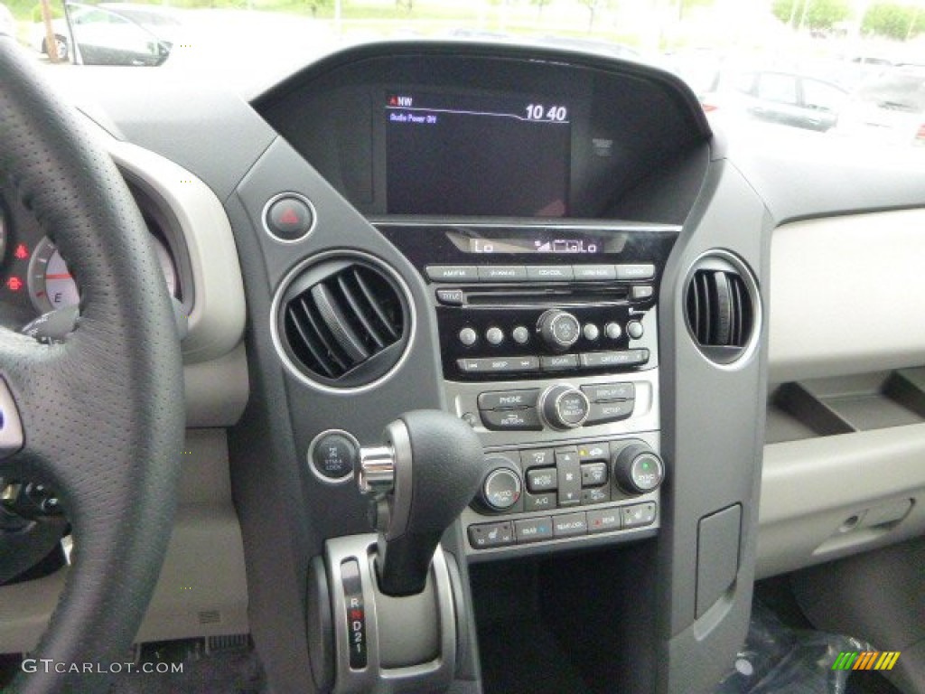 2013 Honda Pilot EX-L 4WD Controls Photo #80782698