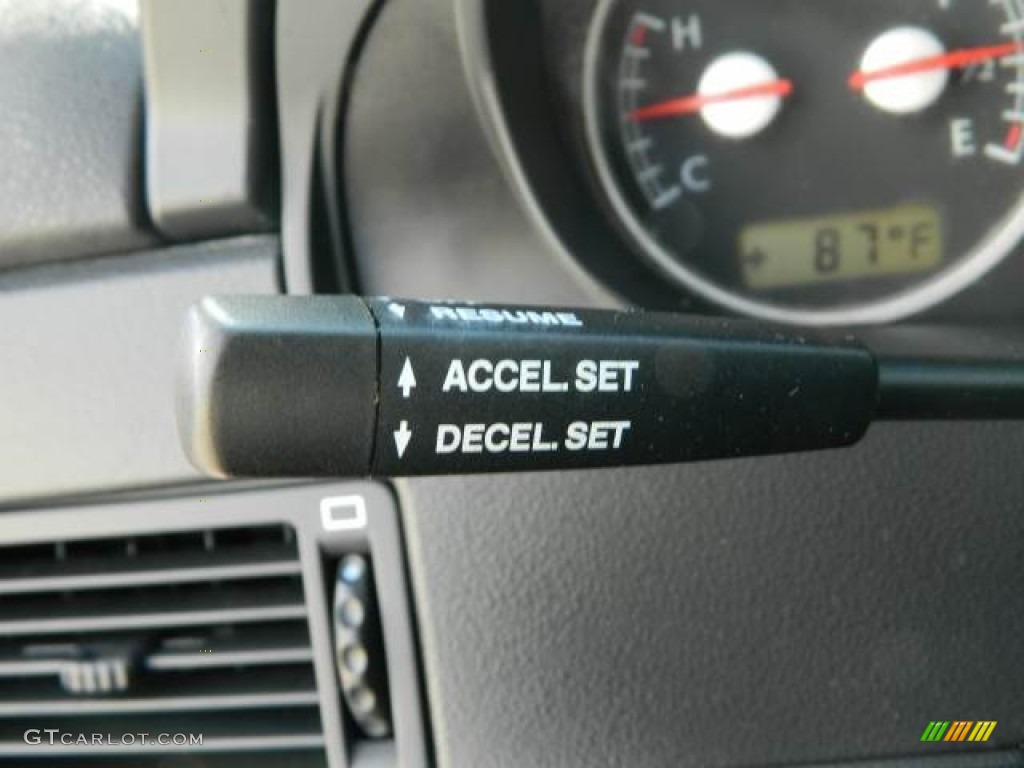 2005 Chrysler Crossfire Limited Coupe Controls Photos