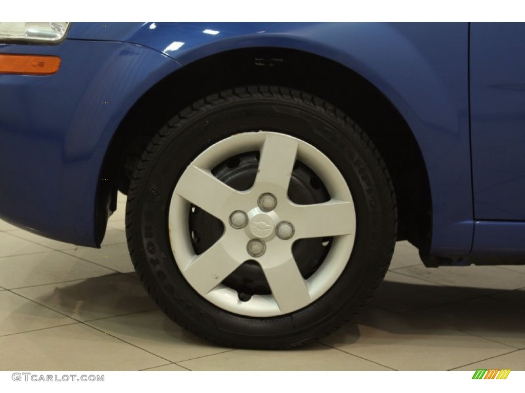 2005 Chevrolet Aveo LS Hatchback Wheel Photos