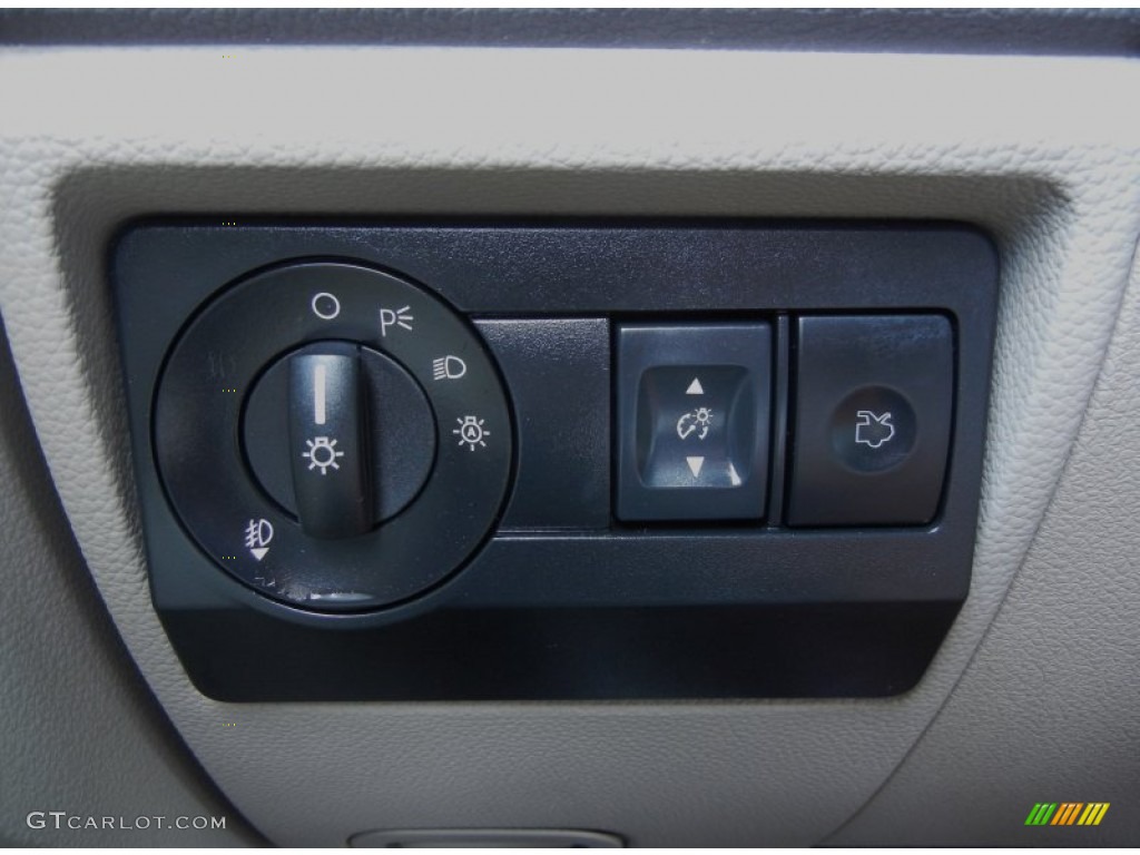 2012 Ford Fusion SE V6 Controls Photo #80790209