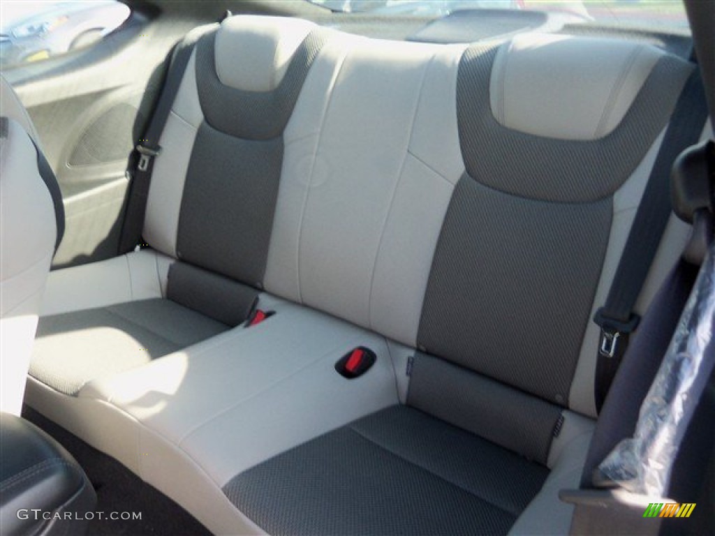 2013 Genesis Coupe 2.0T Premium - Platinum Metallic / Gray Leather/Gray Cloth photo #12