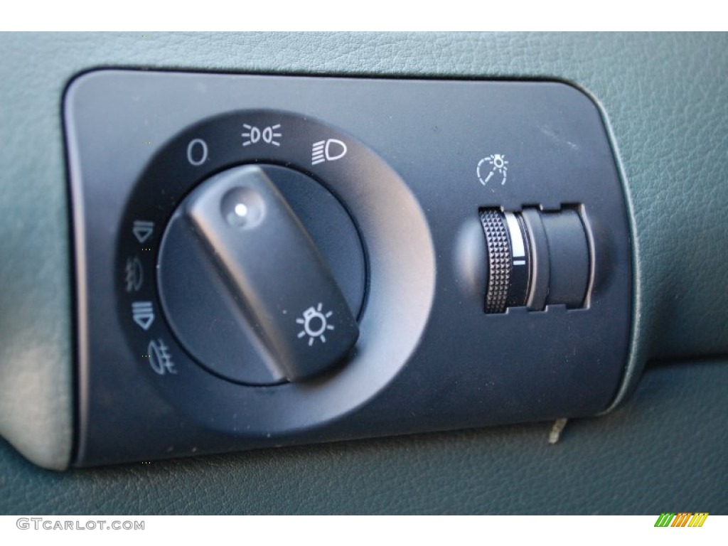 2002 Audi Allroad 2.7T quattro Controls Photo #80792164