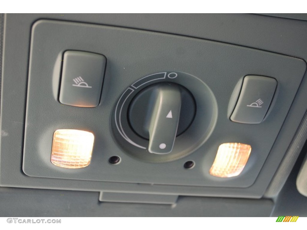 2002 Audi Allroad 2.7T quattro Controls Photo #80792212