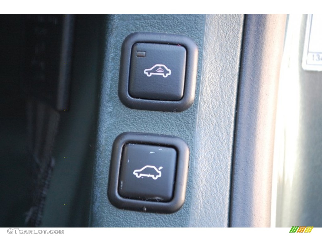 2002 Audi Allroad 2.7T quattro Controls Photo #80792391