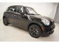 Absolute Black - Cooper S Countryman Photo No. 2