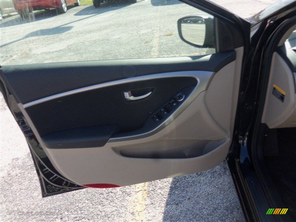 2013 Elantra GT - Black Noir Pearl / Beige photo #7
