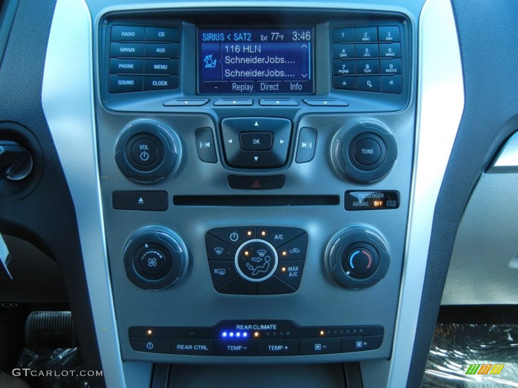 2013 Ford Explorer FWD Controls Photo #80796049