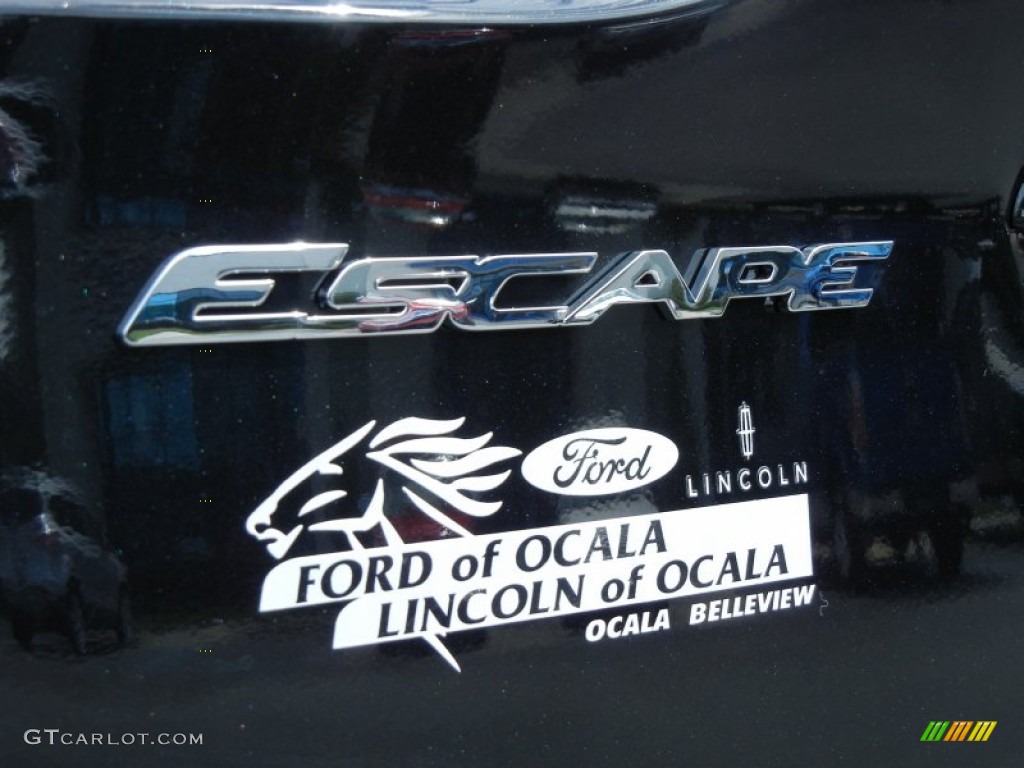 2013 Escape Titanium 2.0L EcoBoost - Tuxedo Black Metallic / Charcoal Black photo #4