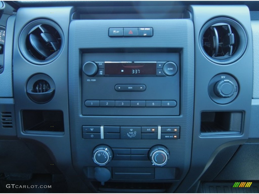 2013 Ford F150 XL Regular Cab Controls Photo #80798800