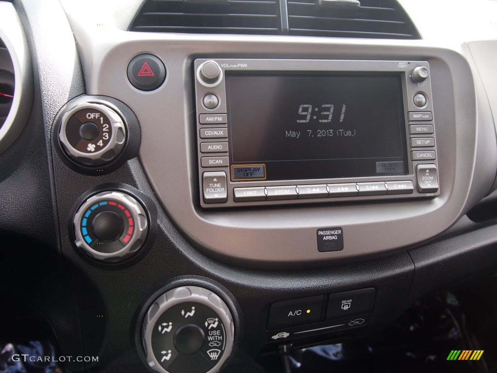 2010 Honda Fit Sport Controls Photo #80802372