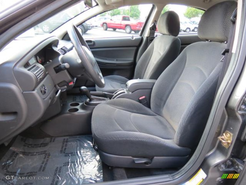 2005 Dodge Stratus SXT Sedan Front Seat Photos