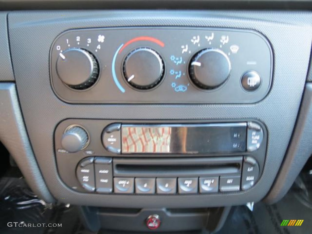 2005 Dodge Stratus SXT Sedan Controls Photo #80805230