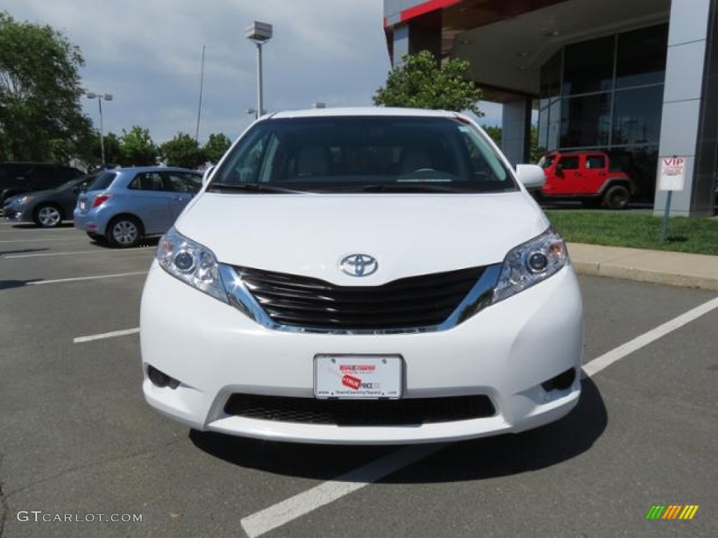 2012 Sienna  - Super White / Light Gray photo #2