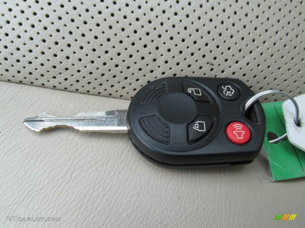 2010 Lincoln MKZ AWD Keys Photos
