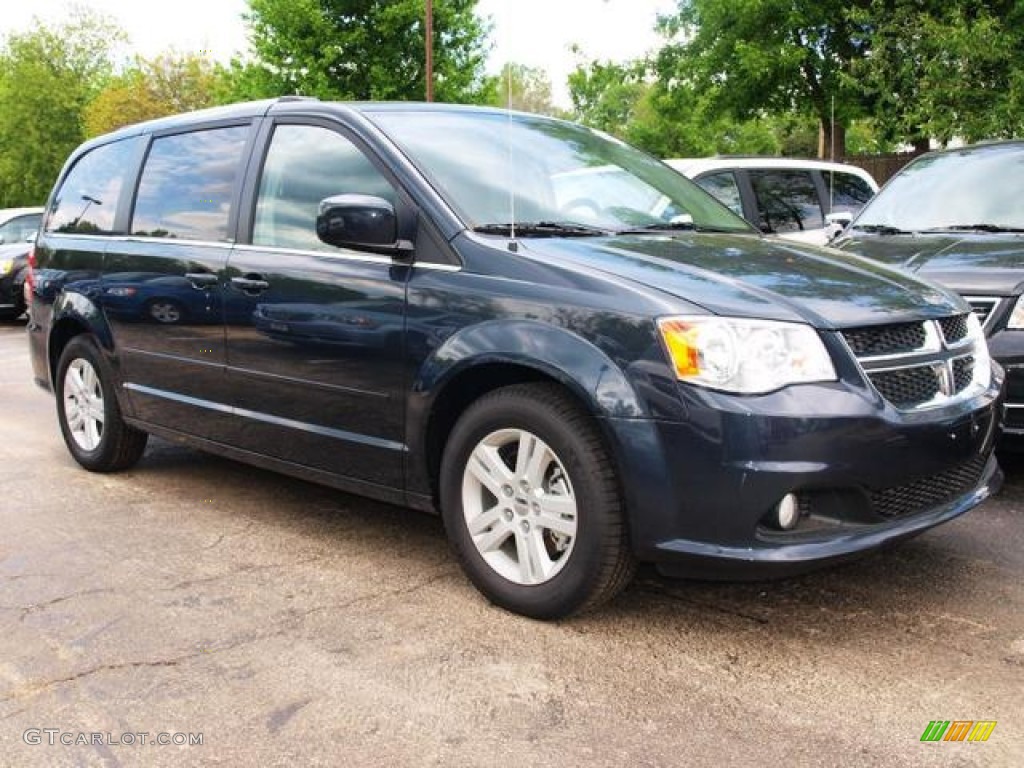 2013 Grand Caravan Crew - Maximum Steel Metallic / Black/Light Graystone photo #2