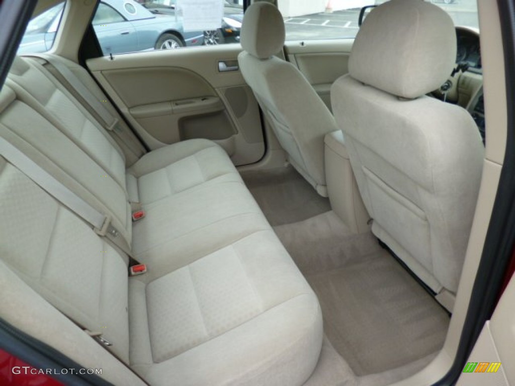 2005 Ford Five Hundred SE AWD Rear Seat Photo #80809100