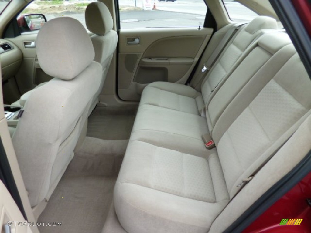 2005 Ford Five Hundred SE AWD Rear Seat Photo #80809119