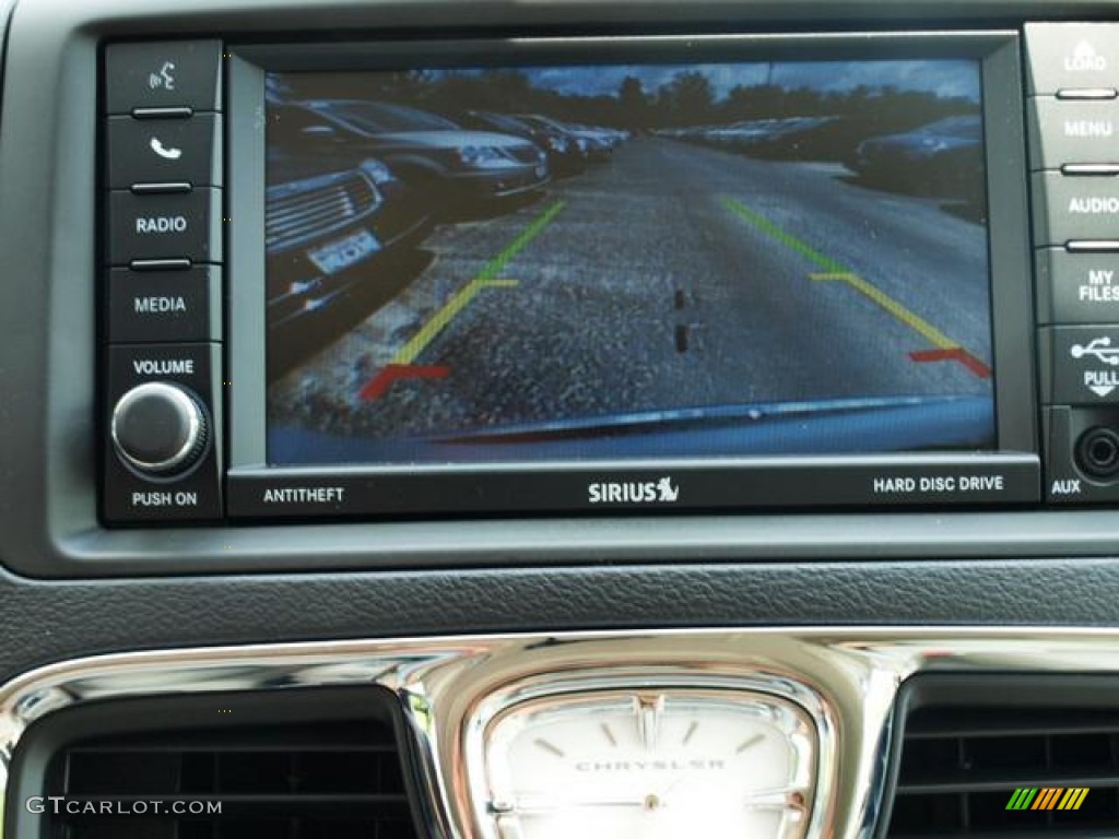 2013 Town & Country Touring - Crystal Blue Pearl / Black/Light Graystone photo #8