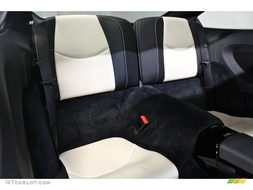 Black/Cream Interior 2011 Porsche 911 Turbo S Coupe Photo #80812140