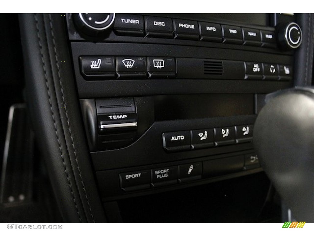 2011 Porsche 911 Turbo S Coupe Controls Photo #80812387