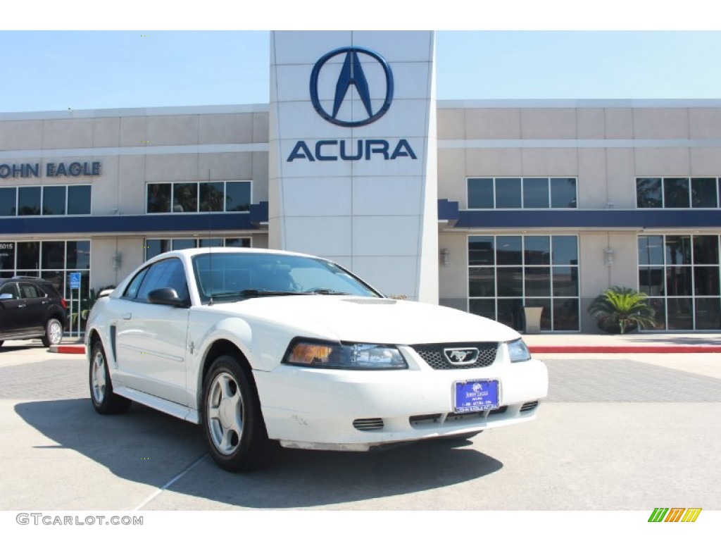 2002 Mustang V6 Coupe - Oxford White / Medium Graphite photo #1