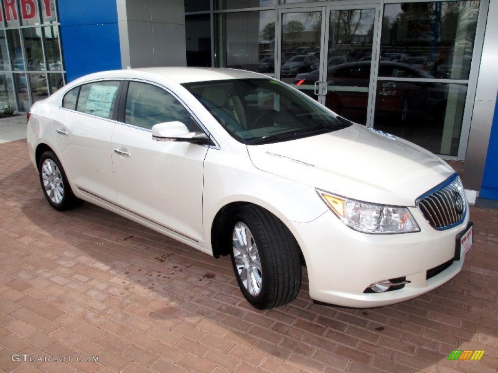 2013 LaCrosse FWD - White Diamond Tricoat / Cashmere photo #12