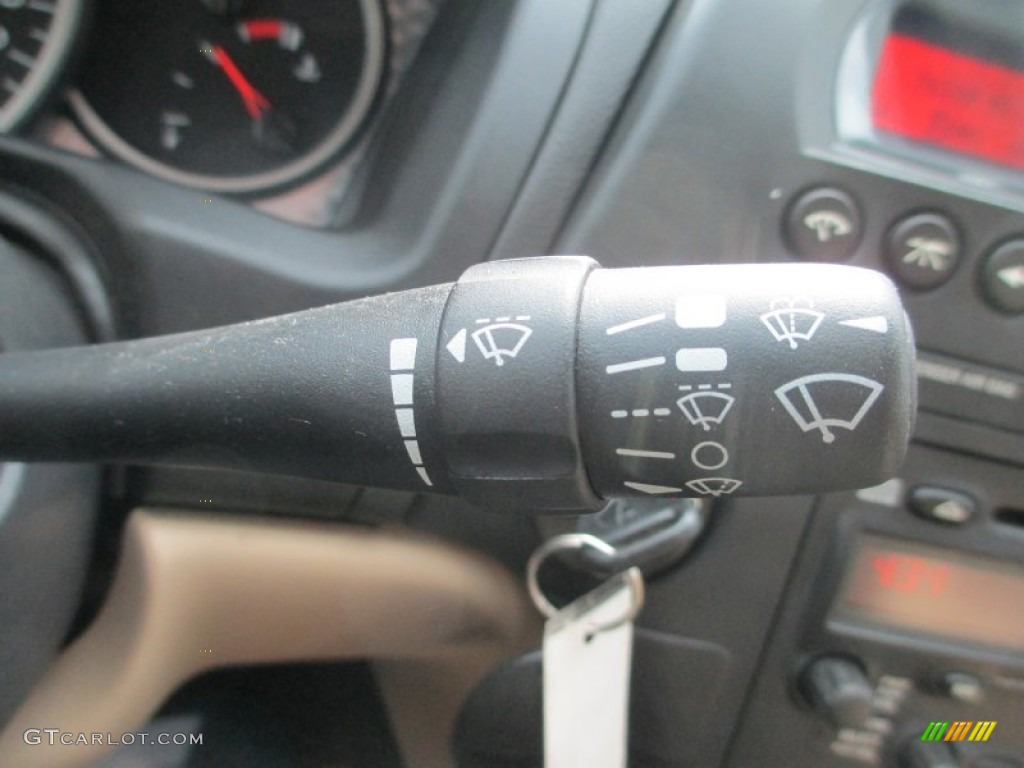 2008 Pontiac Grand Prix GXP Sedan Controls Photo #80822346
