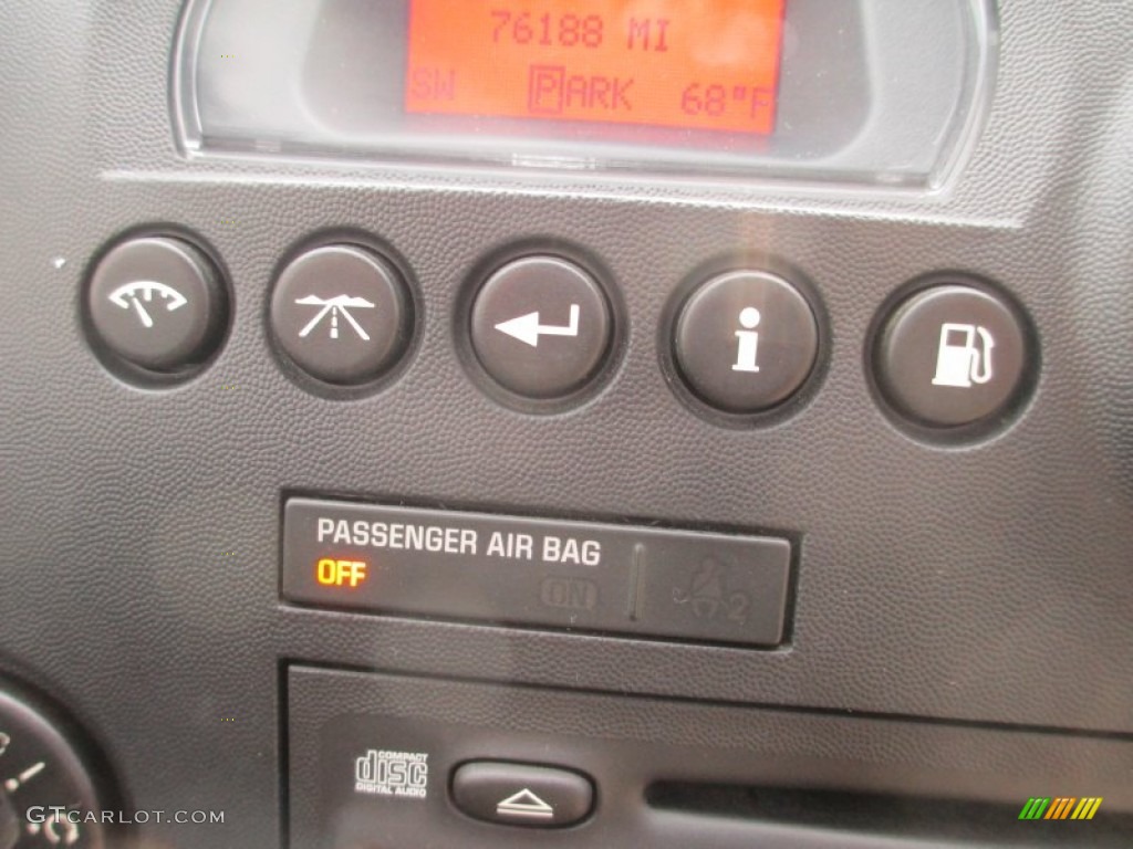 2008 Pontiac Grand Prix GXP Sedan Controls Photo #80822367