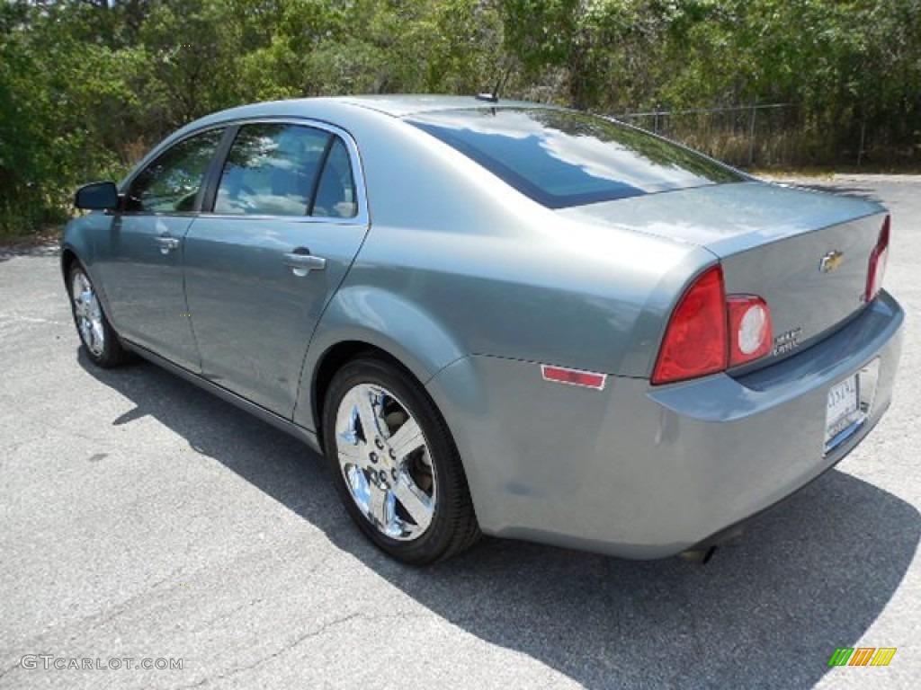 2009 Malibu LT Sedan - Silver Moss Metallic / Titanium photo #3