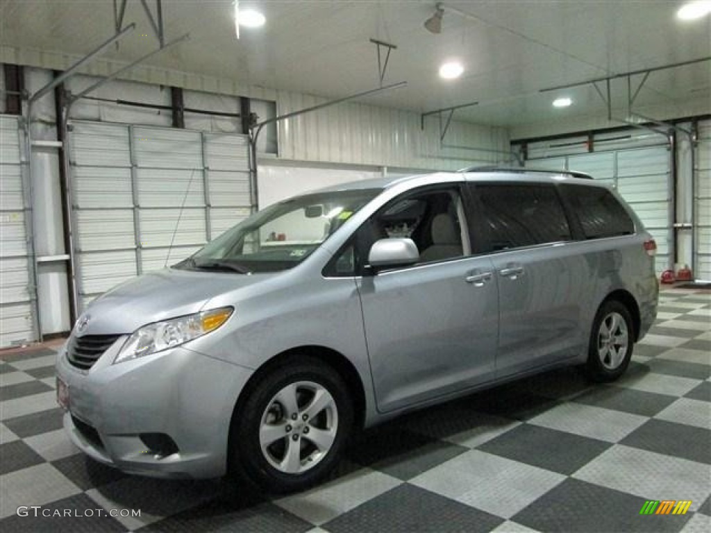 2012 Sienna LE - Silver Sky Metallic / Light Gray photo #4