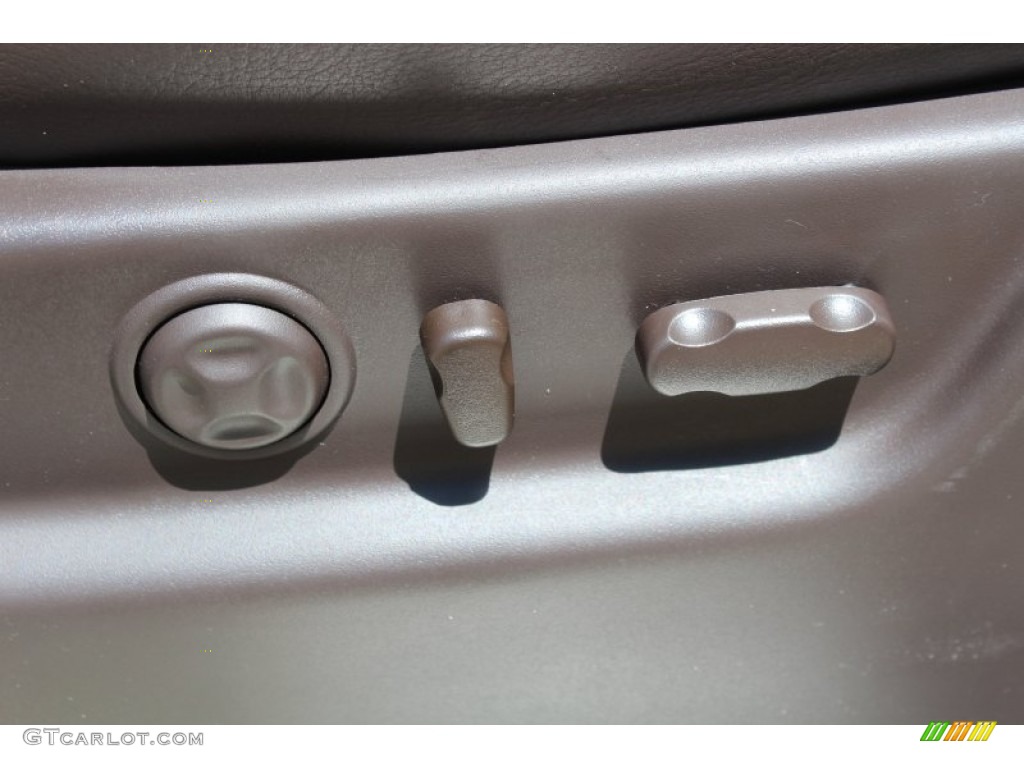 2013 Cadillac Escalade ESV Platinum Controls Photo #80827063