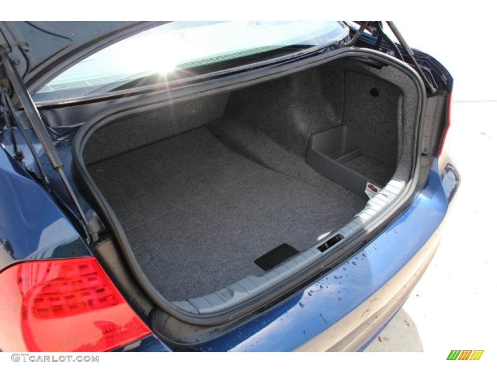 2011 BMW 3 Series 328i Sedan Trunk Photo #80830273