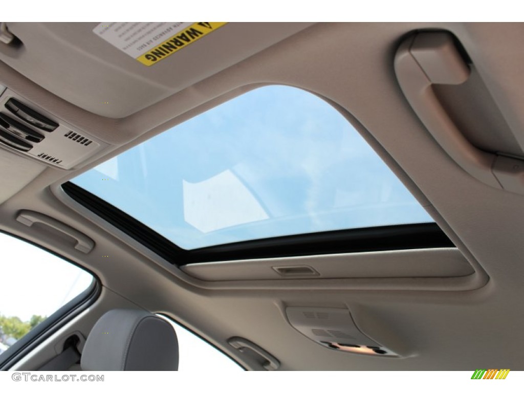 2011 BMW 3 Series 328i Sedan Sunroof Photos