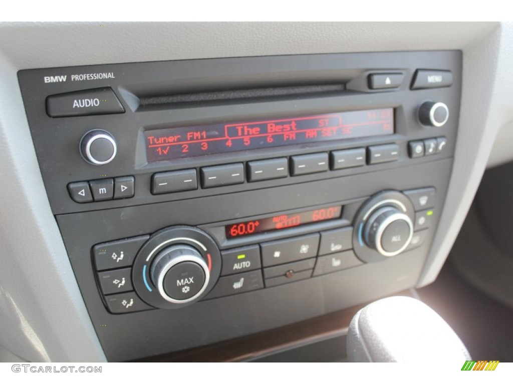 2011 BMW 3 Series 328i Sedan Controls Photo #80830339