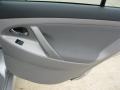 Classic Silver Metallic - Camry SE Photo No. 31