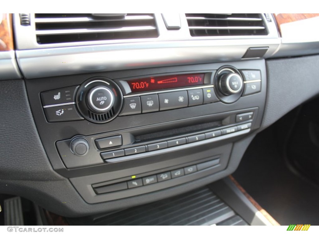 2013 BMW X5 xDrive 50i Controls Photo #80832934