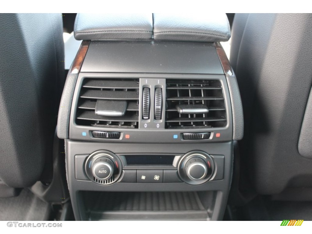 2013 BMW X5 xDrive 50i Controls Photo #80832994