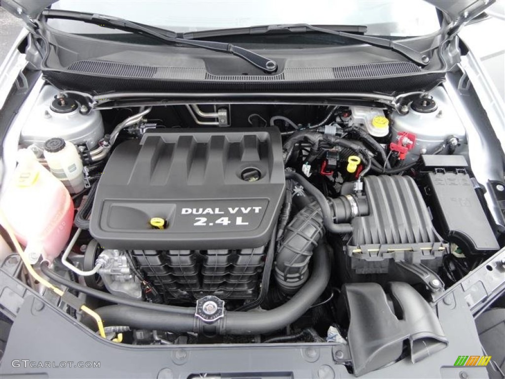2012 Chrysler 200 LX Sedan 2.4 Liter DOHC 16Valve Dual